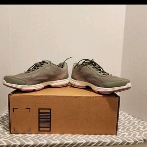 Ryka Devo Plus 2 6M Pink Gray walking sneaker Light Grandma